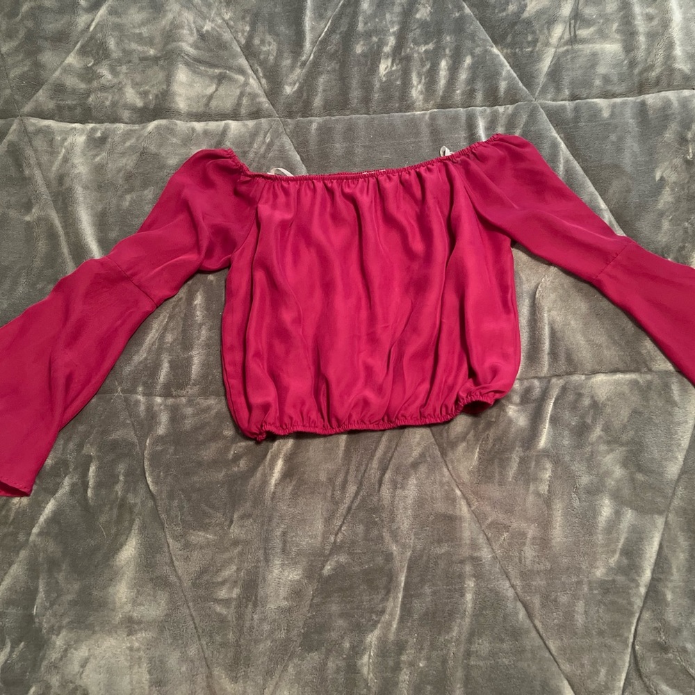 Magenta crop top long sleeve size medium